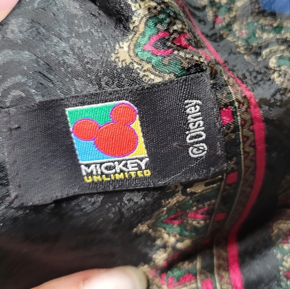 Vintage Disney Mickey scarf with fringe - Picture 2 of 3